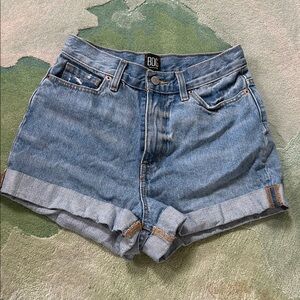 BDG Urban Outfitters Mom High-Rise Blue Jean Shorts size 27